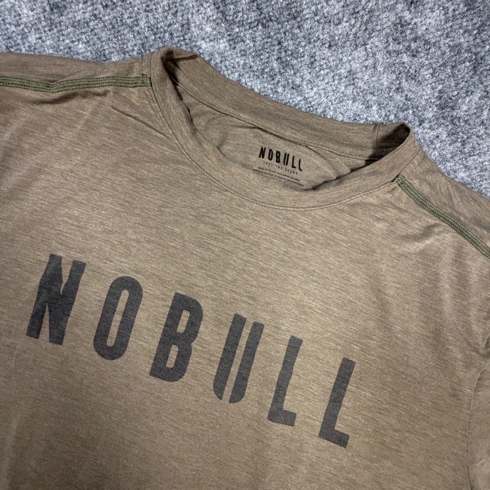 Nobull Mens Graphic Training Tee Olive Green Heather Size M Short Sleeve 0592